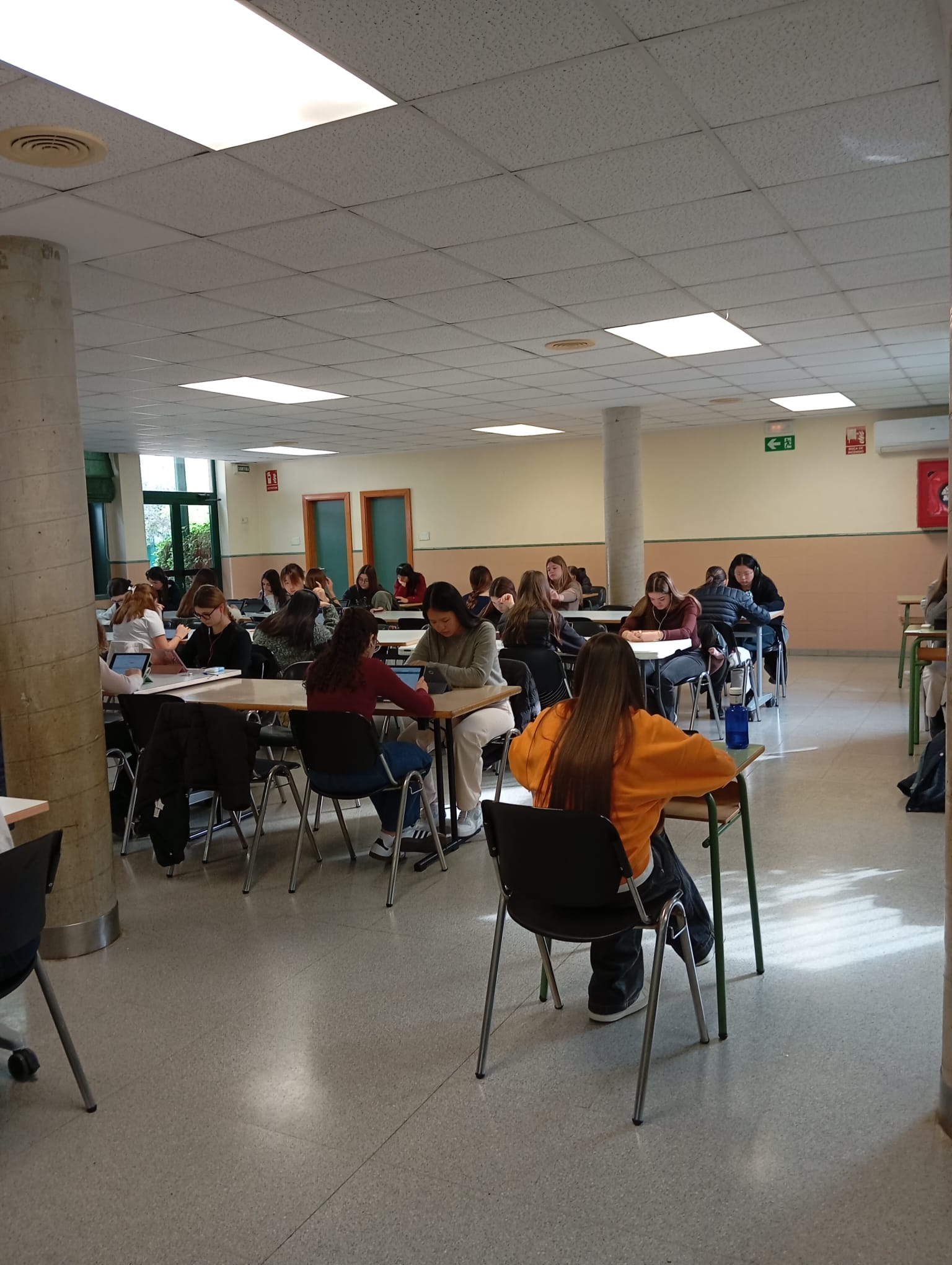 63 alumnas de Pineda realizan el Mock Exam de inglés: First y Advanced ...